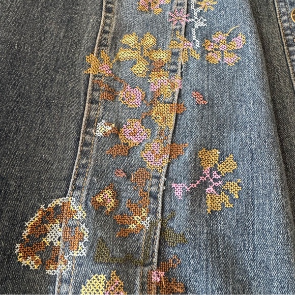 Y2K Vintage denim vest Rare Hand-look floral cross-stitch embroidery Boho Westrn - Picture 3 of 9